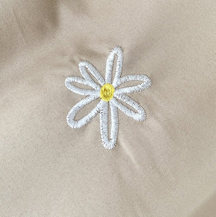 Floral Embroidery Bed Set – Elegant Flower Design